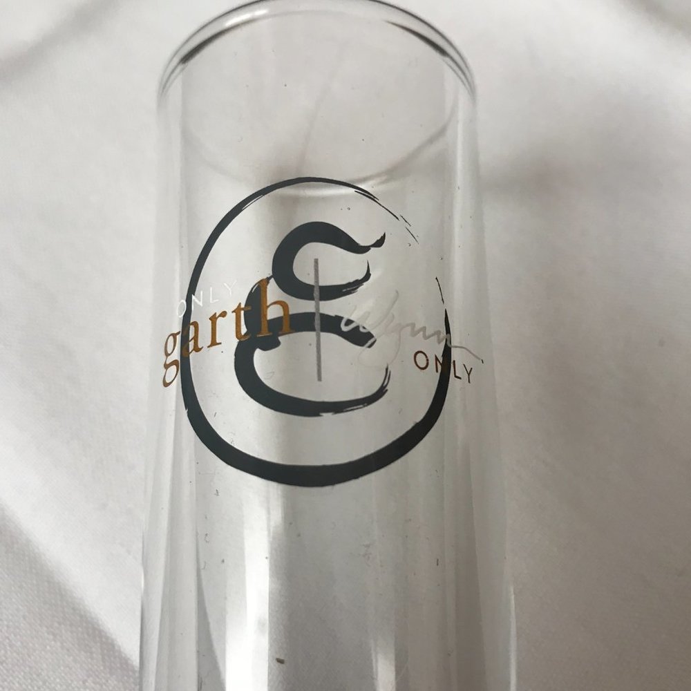 Garth Brooks "ONLY GARTH - WYNN ONLY" Souvenir Shot Glass - Picture 4 of 4